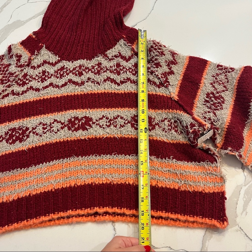 NWT Free People Check Me Out Pullover in Holly Berry women’s small sweater - Picture 9 of 10